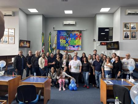 Vice-prefeito Guglielmin participa de ação comemorativa ao Dia Mundial de Conscientização do Autismo